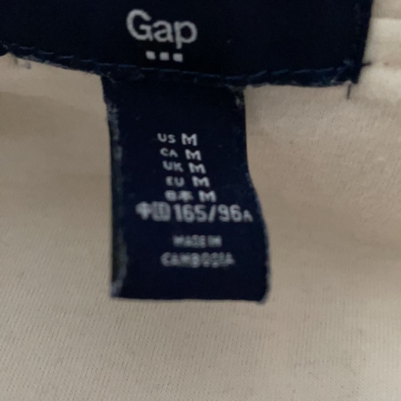 Gap - Picture 7 of 7